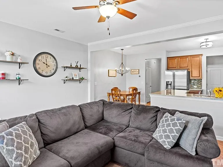 2438 Baslow Dr — Photo 19