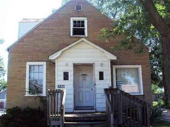 5th image of 6831 California Ave