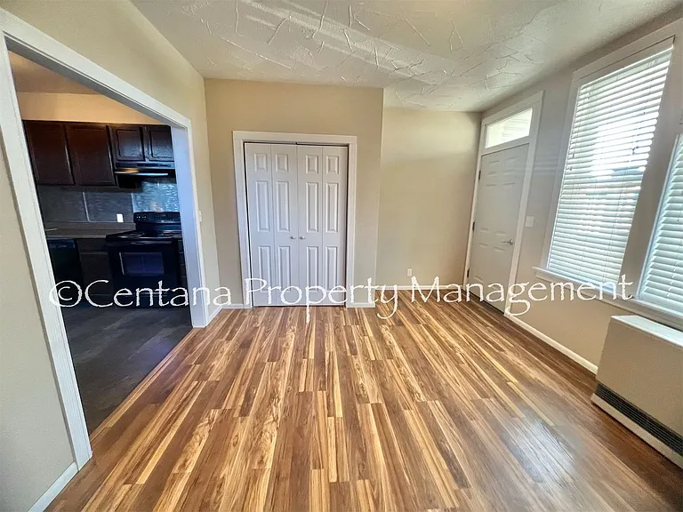 1018 -1020 Maryland — Photo 1