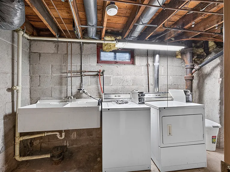 615 Taylor St NE — Photo 9