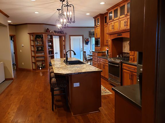 5th image of 1008 Koester Ct