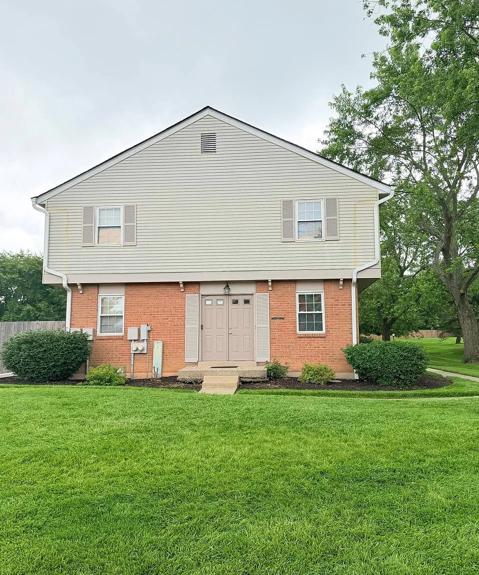 3 bed, 2.5 bath, 1650 sqft, $2,100 — Photo 3