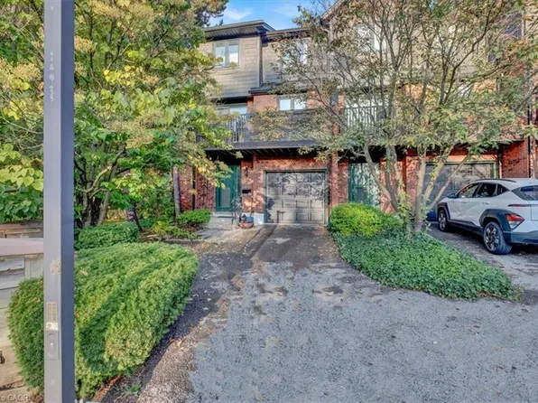 1983 Main St W #1, Hamilton, ON L8S 4R3