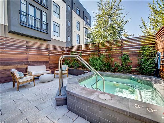 4th image of 3068 Kyne St W #207