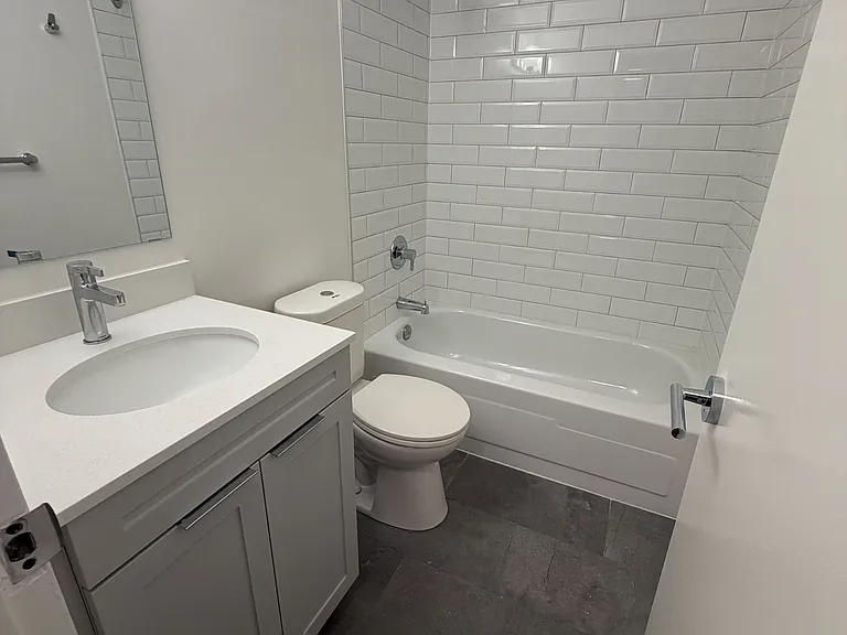 7 Albert St #403 — Photo 8