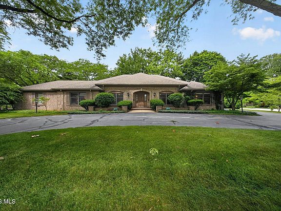 2nd image of 2043 Whitehall Rd