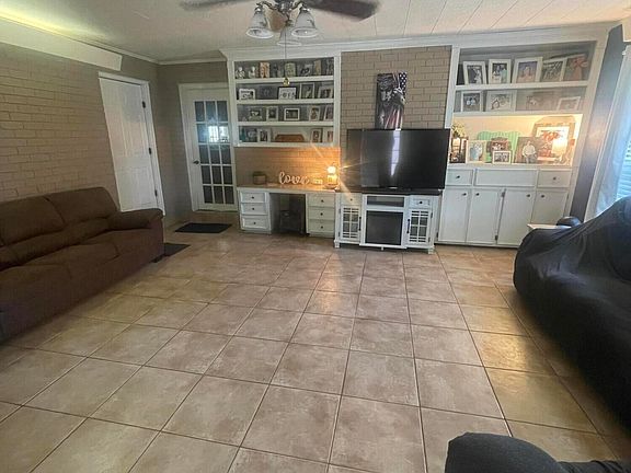 2nd image of 708 Zetus Rd NW