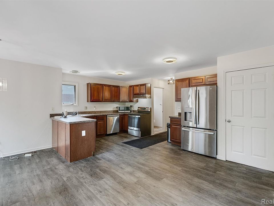 750 Clairpointe Woods Dr, photo 6