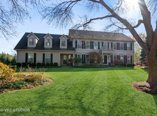 667 Bent Ridge Ln, Barrington, IL 60010