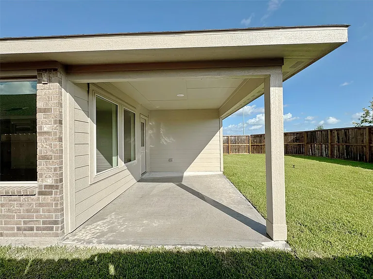 1634 Blue Cypress Dr — Photo 25