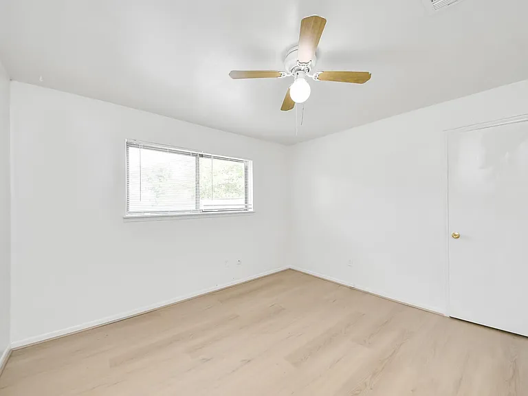 9131 Rentur Dr — Photo 22