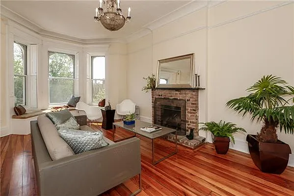 Sold by Avenue Sotheby's International Realty | media 25