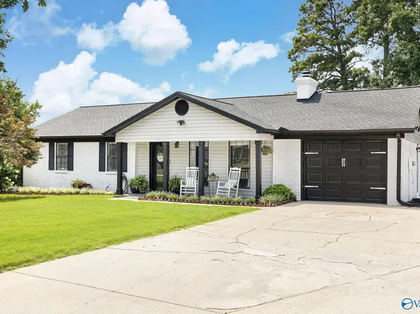 1815 Chandler Ct SW, Decatur, AL 35603