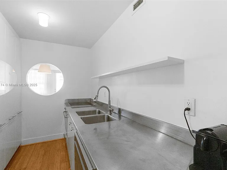 100 Lincoln Rd #923 — Photo 9