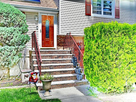 First Floor Entrance