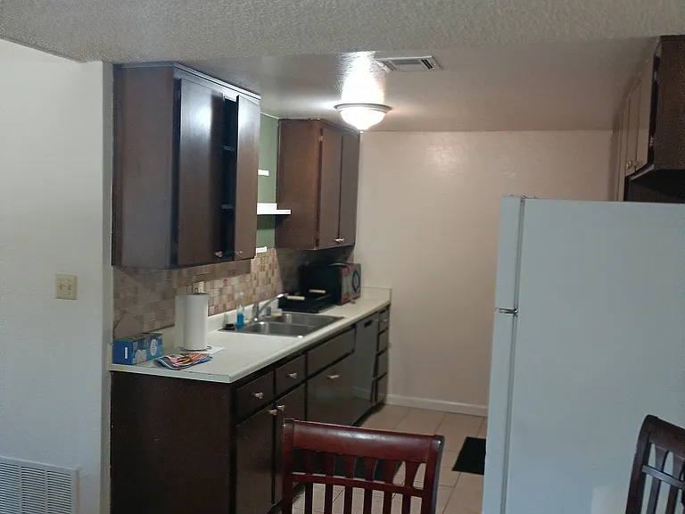 1108 Menlo Dr — Photo 10