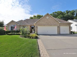 2115 Hazelwood Dr, McHenry, IL 60051