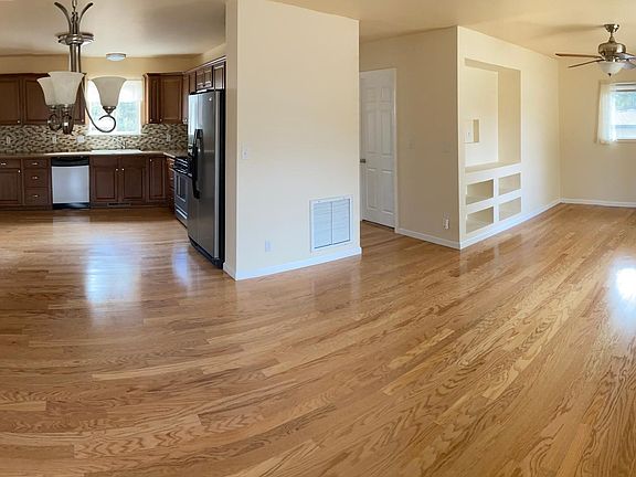 kitchen/living room