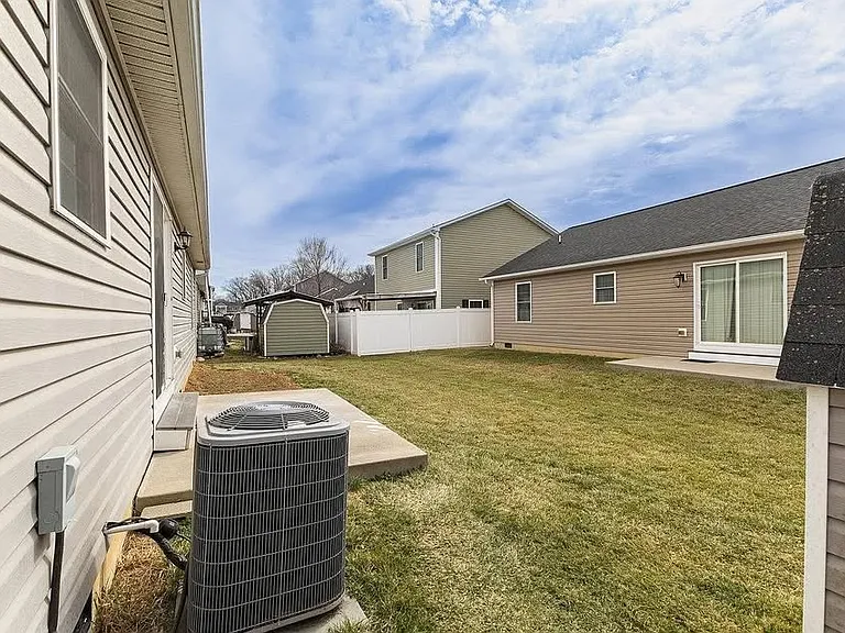 267 Dylan Cir — Photo 23