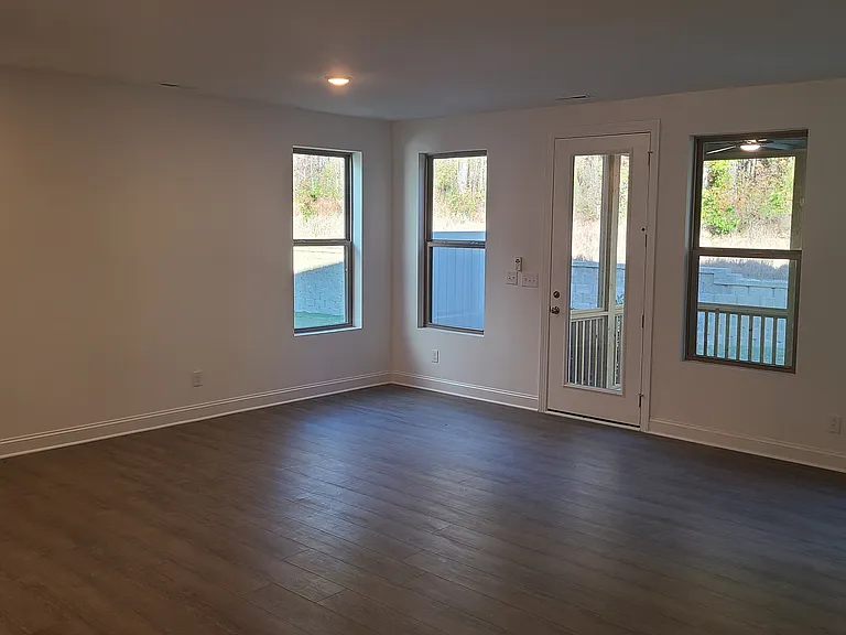2067 Maggie Valley Dr — Photo 14