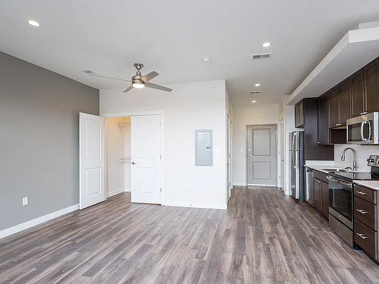 Brookside Apartments — Photo 54