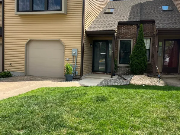 5 Francis Ct, Robbinsville, NJ 08691