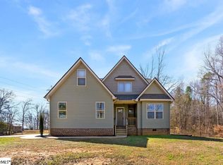 421 Saluda Rd, Williamston, SC 29697
