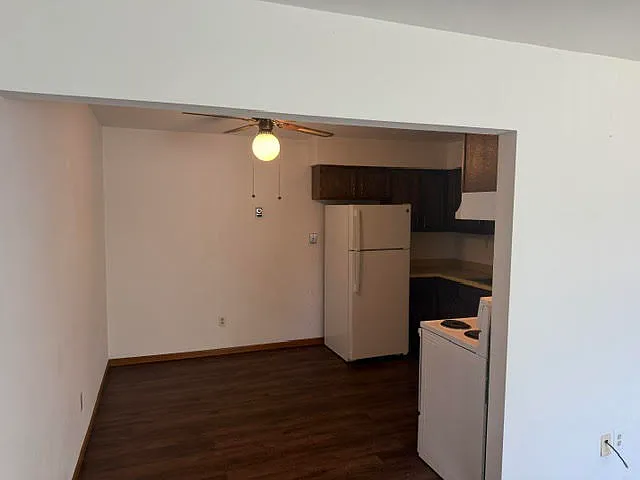 Building Photo - 623 Vine St #102