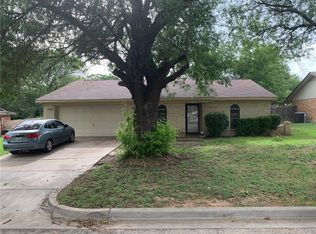 913 Rolling Hills Dr, Hewitt, TX 76643