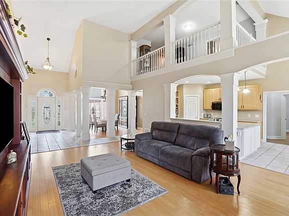 3rd image of 472 Timber Walk Ct