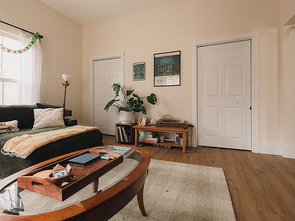 2nd image of 226 Spring St #2