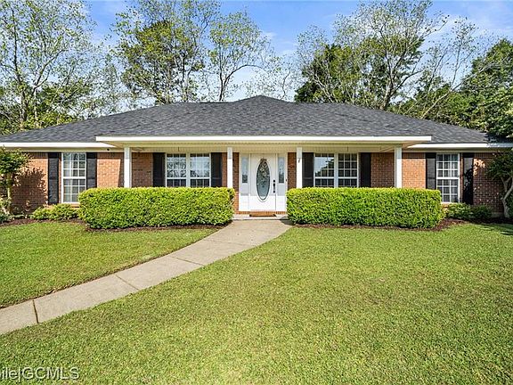 3rd image of 9201 Chasewood Pl