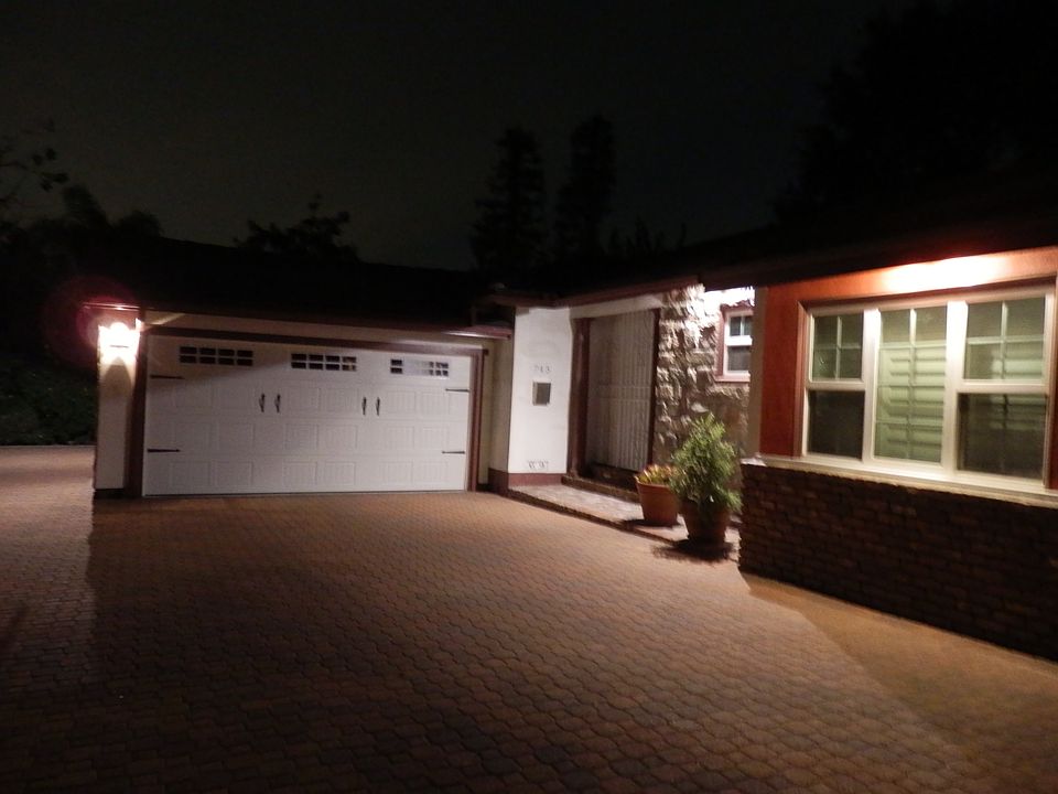 2nd image of 745 W Griswold Rd