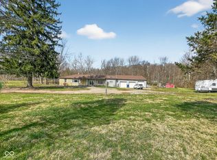 8736 575, Knightstown, IN 46148