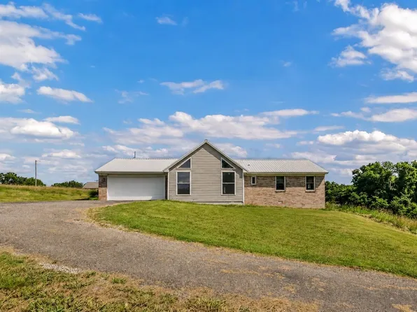 50 Lookout Ln, Cadiz, KY 42211