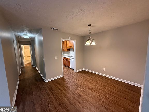 4th image of 110 Saint Andrews Ct #110