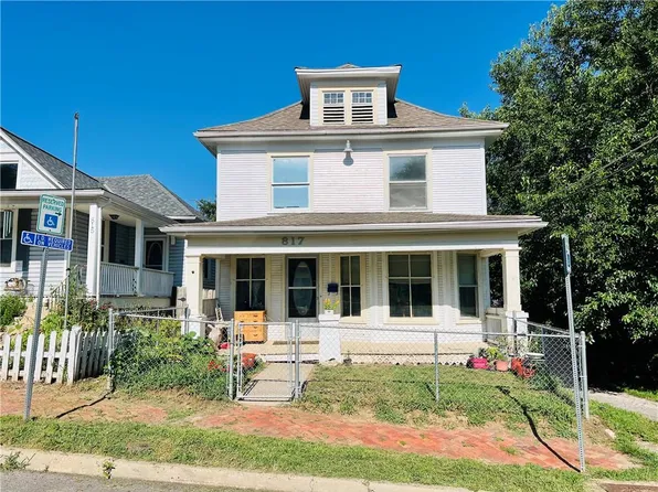 817 S 16th St, Saint Joseph, MO 64501