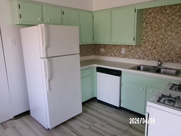 3rd image of 9850 Cordoba Ct