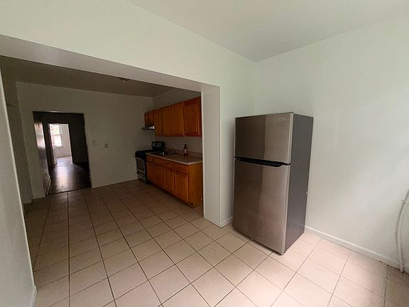 3rd image of 31 Van Nostrand Ave #1E