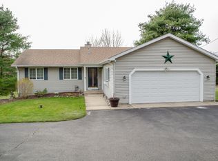 7831 N 40th St, Augusta, MI 49012