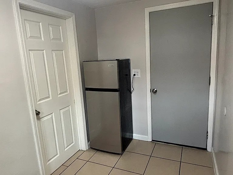 8160 Cypress Ave #A — Photo 5