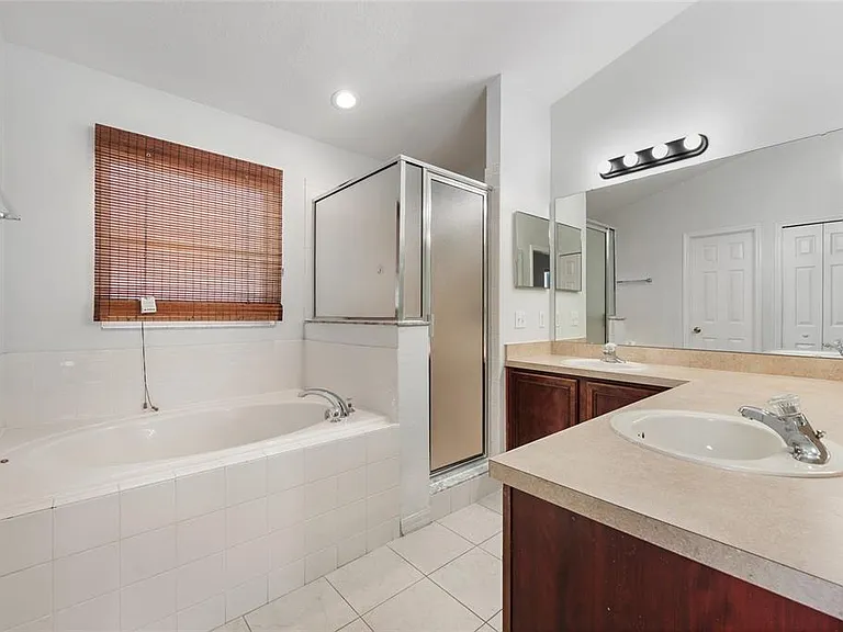 2743 Stanwood Dr — Photo 10