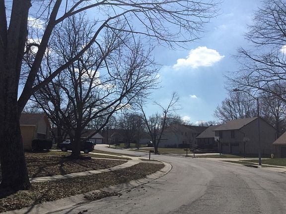 4th image of 9013 Evanston Ct