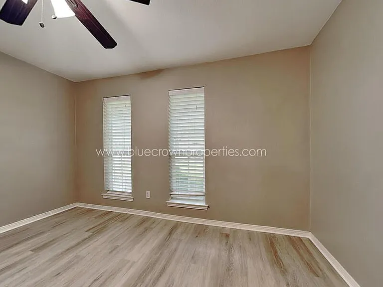 1804 Mercedes Pl — Photo 27