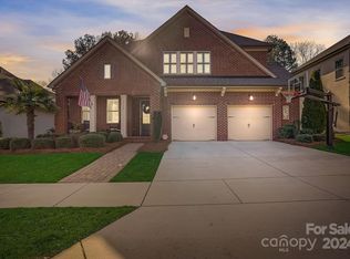 9134 Robbins Preserve Rd, Cornelius, NC 28031