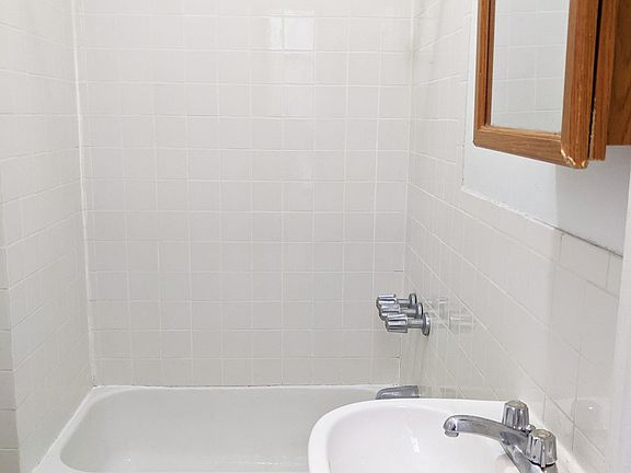 4th image of 268 W 136th St APT 1