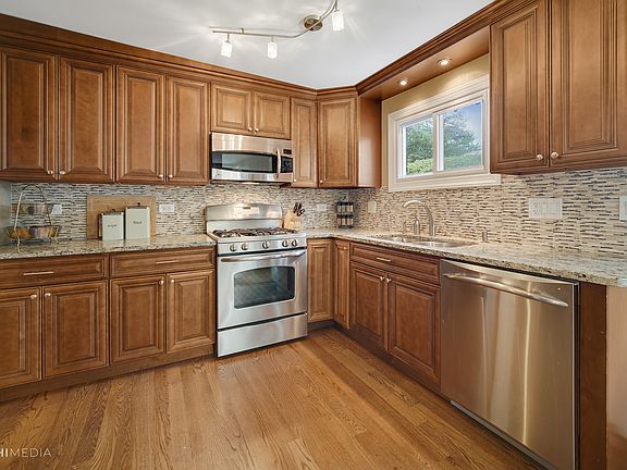 4th image of 730 Lawler Ave