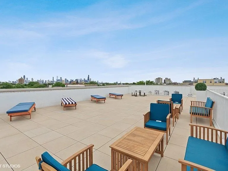 2353 W Wabansia Ave #308 — Photo 3