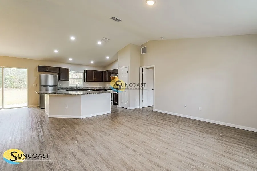 Spacious 4BR Lehigh Acres Home with 2-Car Garage — Photo 3
