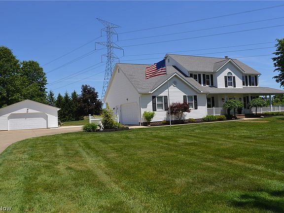 3rd image of 7600 Meadowood Dr